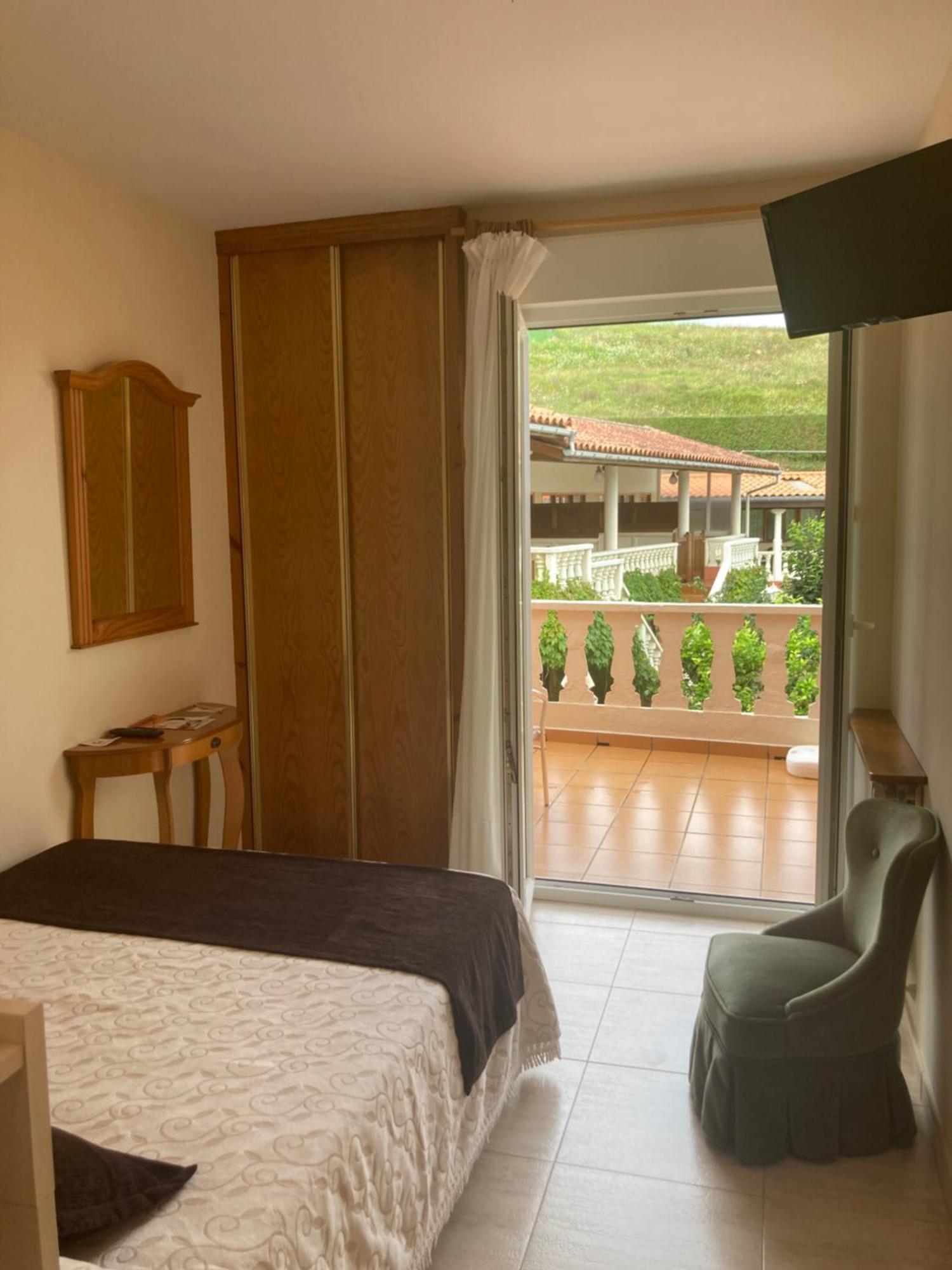 Hotel El Refugio 3 Estrellas Cobreces Ngoại thất bức ảnh