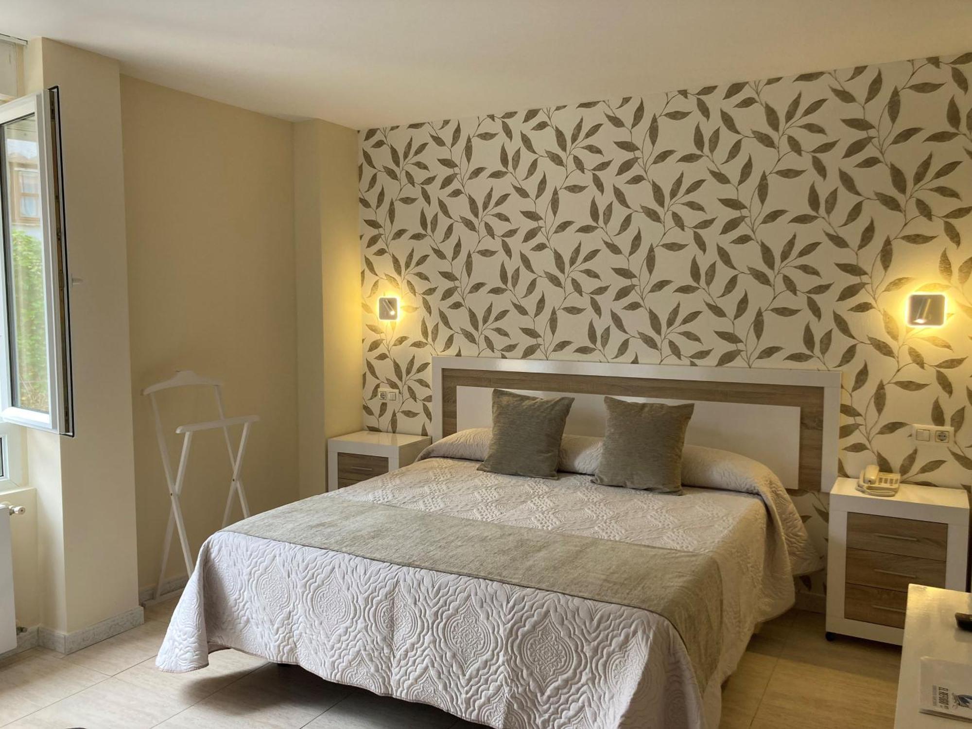 Hotel El Refugio 3 Estrellas Cobreces Ngoại thất bức ảnh