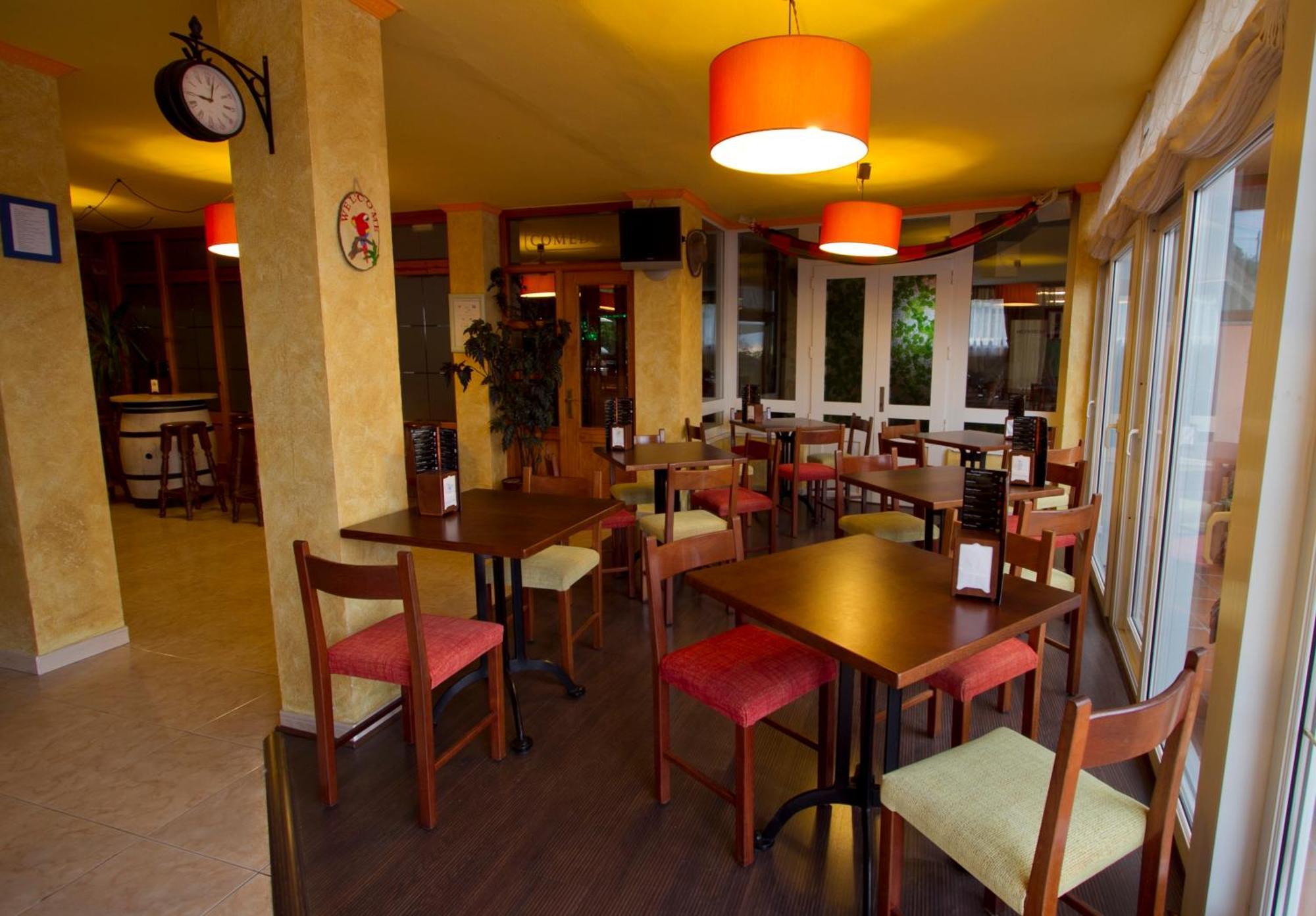 Hotel El Refugio 3 Estrellas Cobreces Ngoại thất bức ảnh
