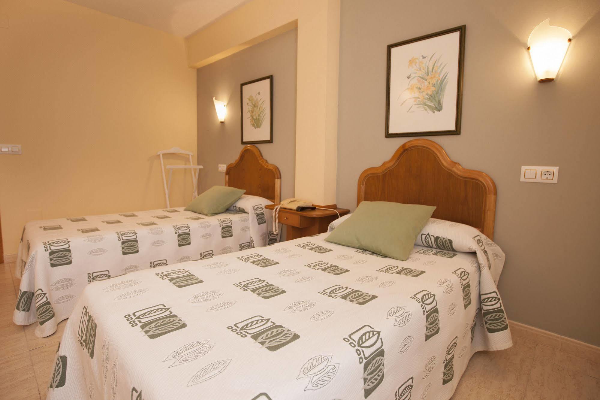 Hotel El Refugio 3 Estrellas Cobreces Ngoại thất bức ảnh