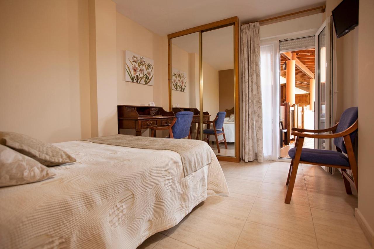 Hotel El Refugio 3 Estrellas Cobreces Ngoại thất bức ảnh